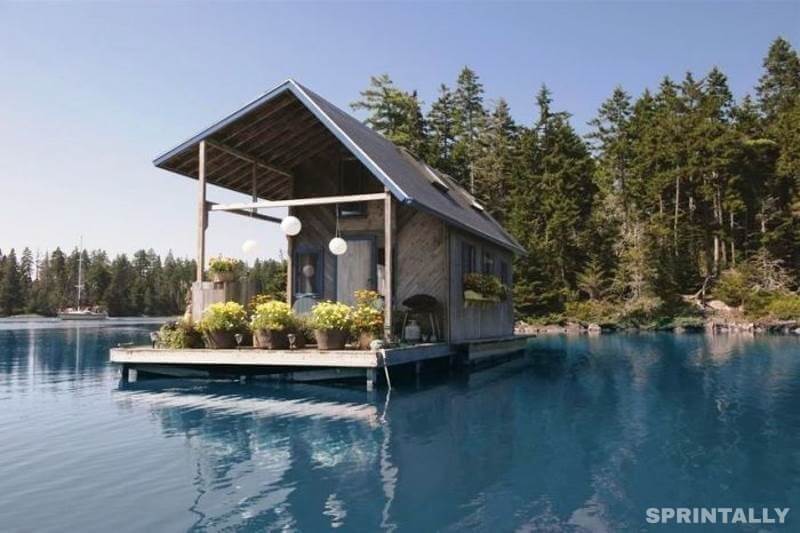 Floating house