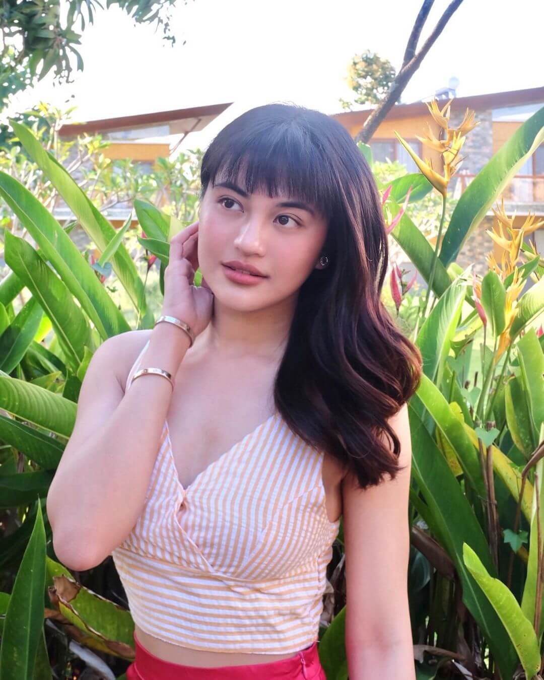 Hotty Singer Julie Anne San Jose