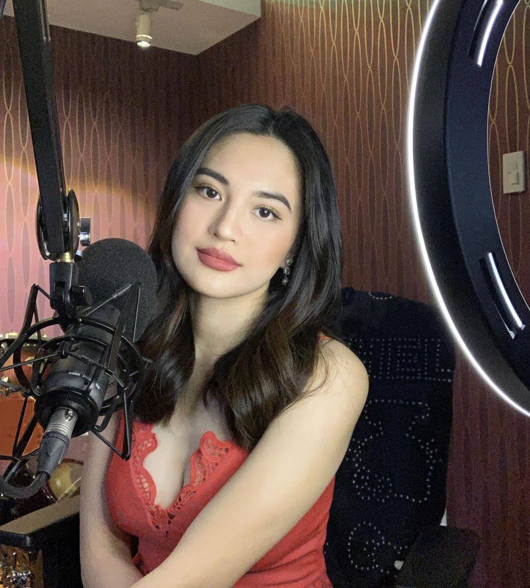 Sweet Singer Julie Anne San Jose